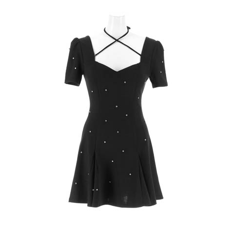 10/17新作!輝くラインストーンSEXYクロスネック半袖Aラインミニ丈キャバドレス[SML/3サイズ展開][伊藤桃々着用](ブラック-Sサイズ)