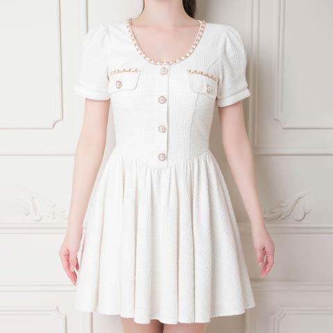 [an]パールボタンチェーンプリーツAラインミニドレス[AOC-3554](ホワイト-Sサイズ)