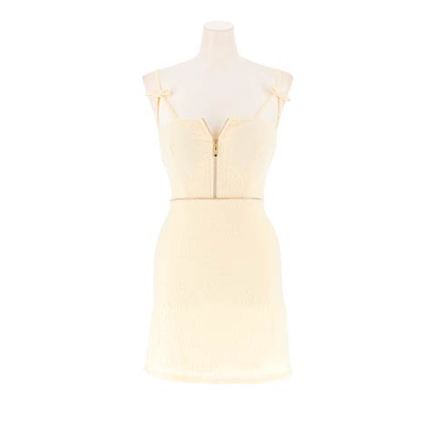 2/27新作![明日花キララ着用]甘辛SEXYな谷間魅せフロントジップ×リボン飾りのビジューAラインミニ丈キャバドレス[XS~M/3サイズ展開](アイボリー-XSサイズ)