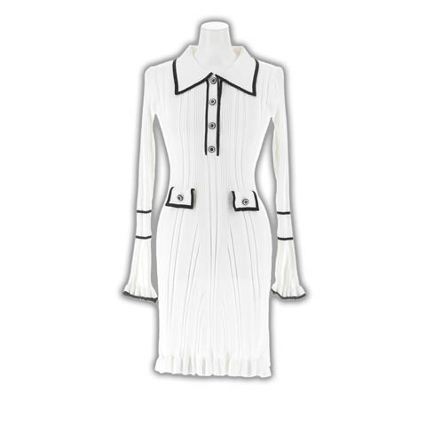 2/6新作!美ラインを惹き立てる襟付きパイピングフリルリブニットワンピース[カジュアル/dazzy closet](ホワイト-フリーサイズ)