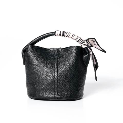 7/4新作![2way]スカーフ付きワンハンドルバケットバッグ(ブラック-ハンドバッグ)