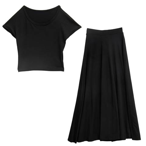クロップド半袖トップス&フレアロングスカートセットアップ(ブラック-フリー)
