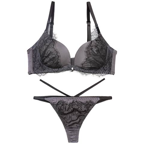 7/11新作!【Tバック】【三上悠亜着用】クラシックレーシーサテンブラジャー&Tバックショーツ[推し][人気](ブラック-B65/ショーツM)