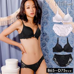 フラワーレースx下厚パッド付きブラジャー&フルバックショーツの フラワーレースx下厚パッド付きブラジャー&フルバックショーツの