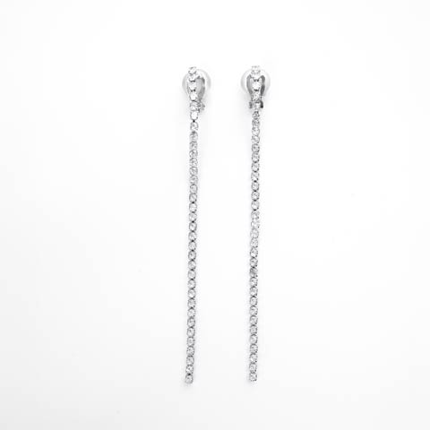 3/4新作!ルミナスビジューロングイヤリング[店内アクセ](シルバー-フリーサイズ)