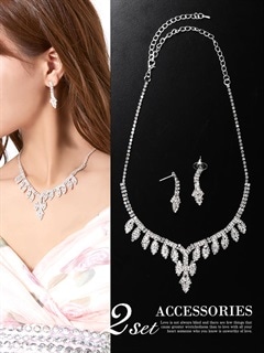 [2点SET]コンパクトリーフモチーフネックレス＆ピアスアクセサリーセット