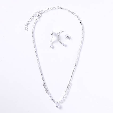 8/18新作![2点SET]ドレッシーラインストーンネックレス＆ピアスセット(シルバー-フリーサイズ)