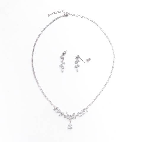 8/11新作![2点SET]グロリアスリーフビジューネックレス＆ピアスセット(シルバー-フリー)