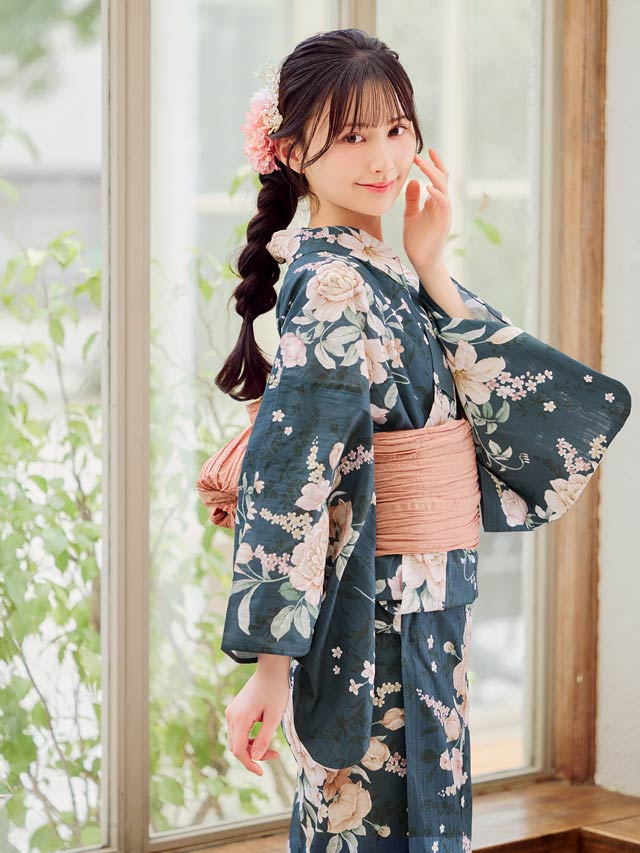2点SET]緑地×レトロ淡薔薇柄浴衣【YUKATA by dazzy 2025】の通販