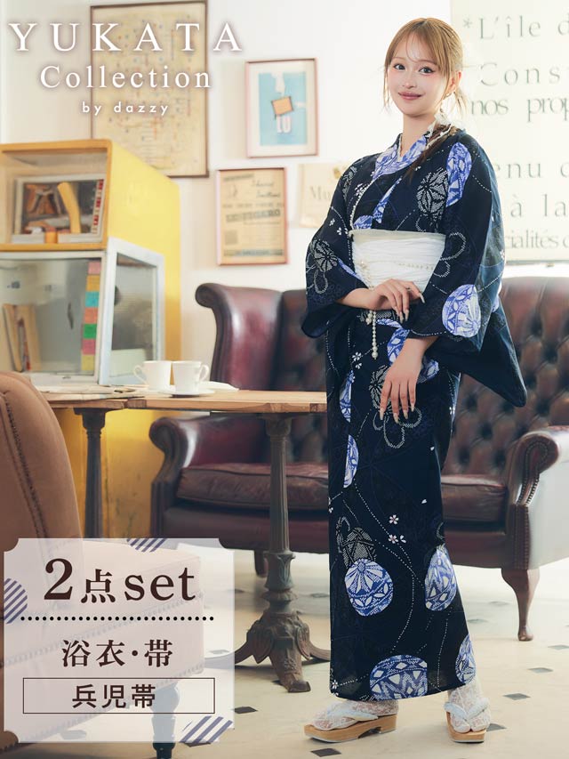 [3点SET]紺地×レトロ花柄浴衣【YUKATA by dazzy 2025】 2点SET]紺地×レトロ花柄浴衣【YUKATA by dazzy 2025】の通販は