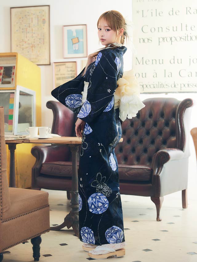 2点SET]濃紺×花手鞠柄浴衣【YUKATA by dazzy 2025】の通販は