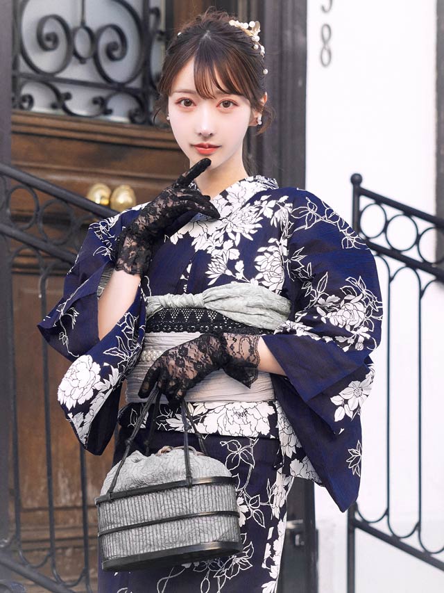 [3点SET]紺地×レトロ花柄浴衣【YUKATA by dazzy 2025】 セパレート浴衣] 紺地×レトロ花柄浴衣[4点SET]【YUKATA by dazzy