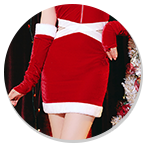 へそ出しタイトサンタコスプレ