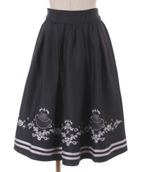 アクアマリン透かし刺繍スカート(黒-M)