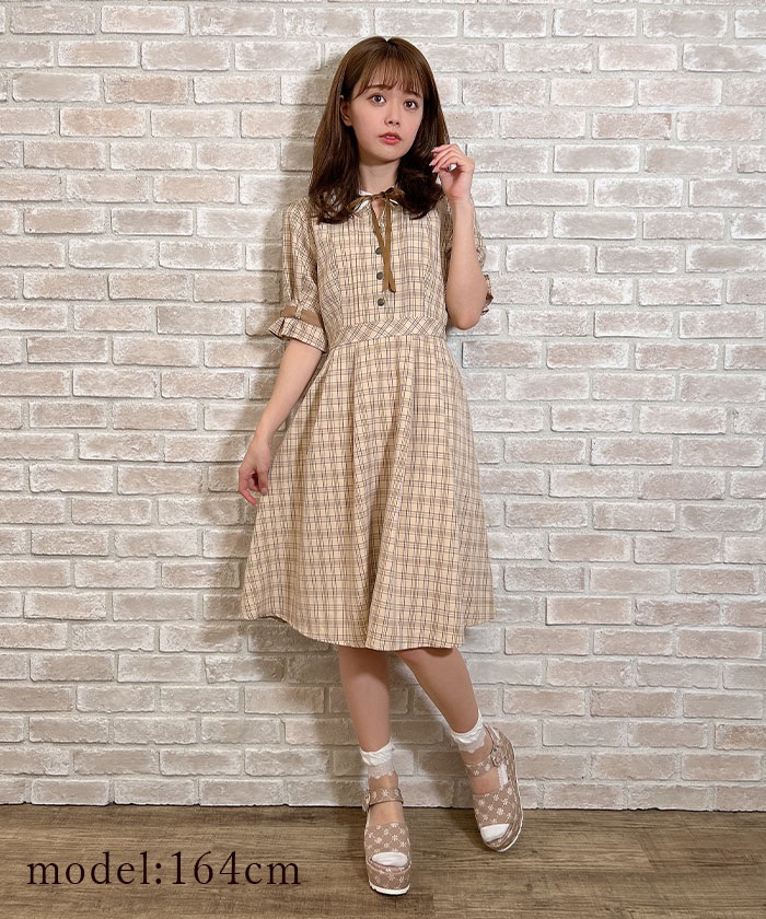 ベルトデザイン半袖ワンピース | outlet | axes femme online shop