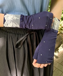 ビジュー付ＵＶショート手袋(紺-F)