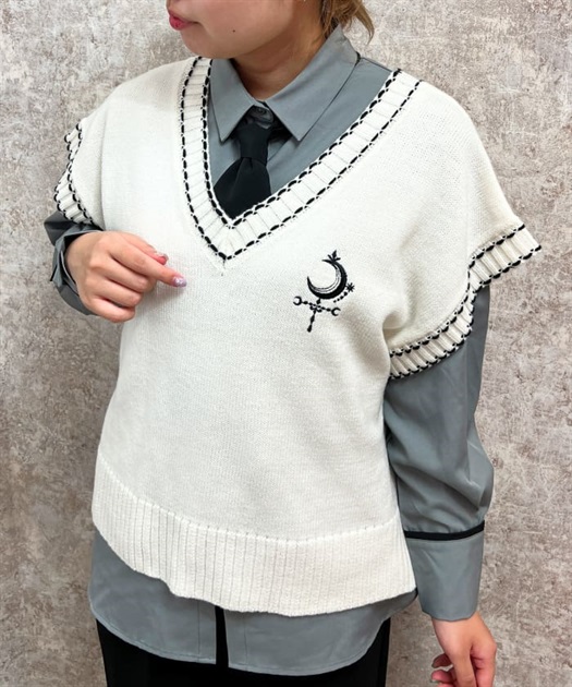 刺繍入ステッチニットべスト | レディース服・レディースファッション