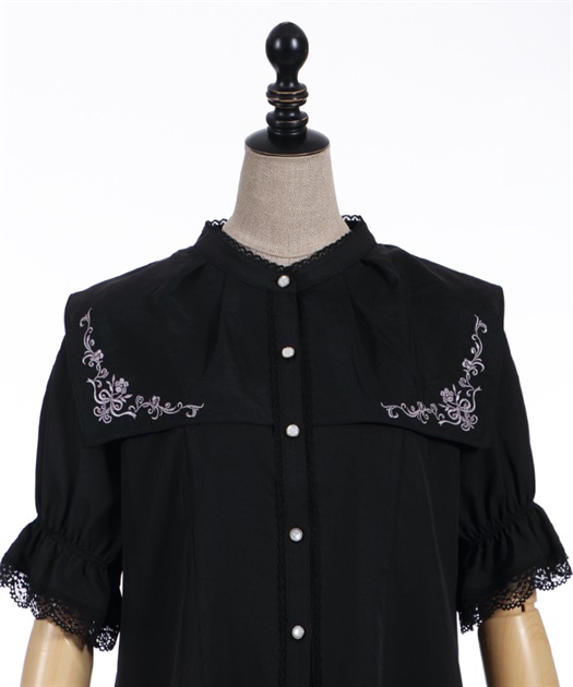 スクエアセーラー襟刺繍ブラウス | outlet | axes femme online shop
