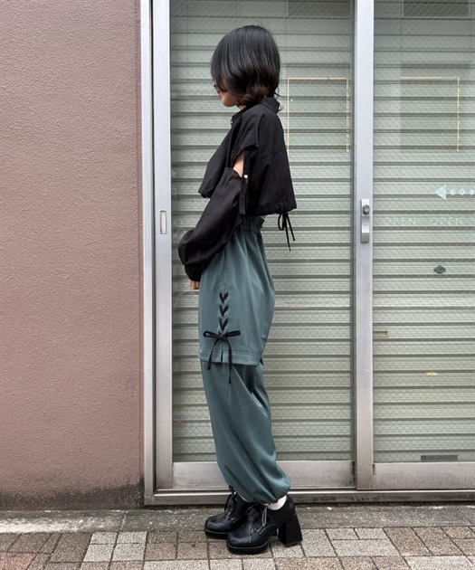 ギミックデザインカーゴパンツ | POETIQUE | axes femme online shop