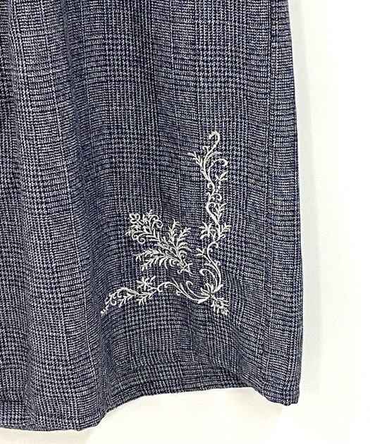 裾刺繍タック入りワイドパンツ | vintage｜axesfemme online shop